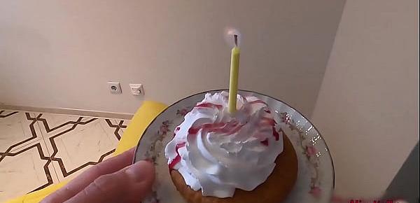  Alice Kelly Celebrates Birthday With Big Dick In Cake